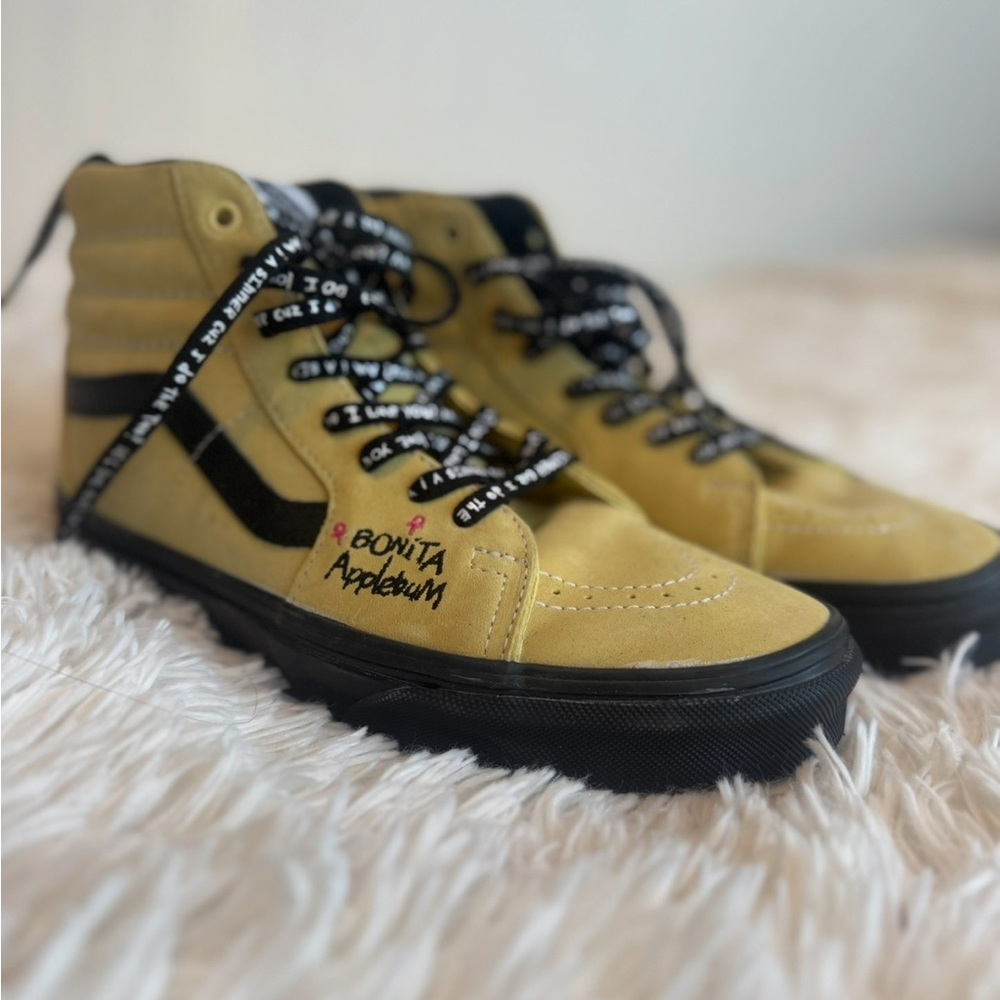 Vans limited edition A tribe called quest Bonita Applebum shoes. W10- M8.5